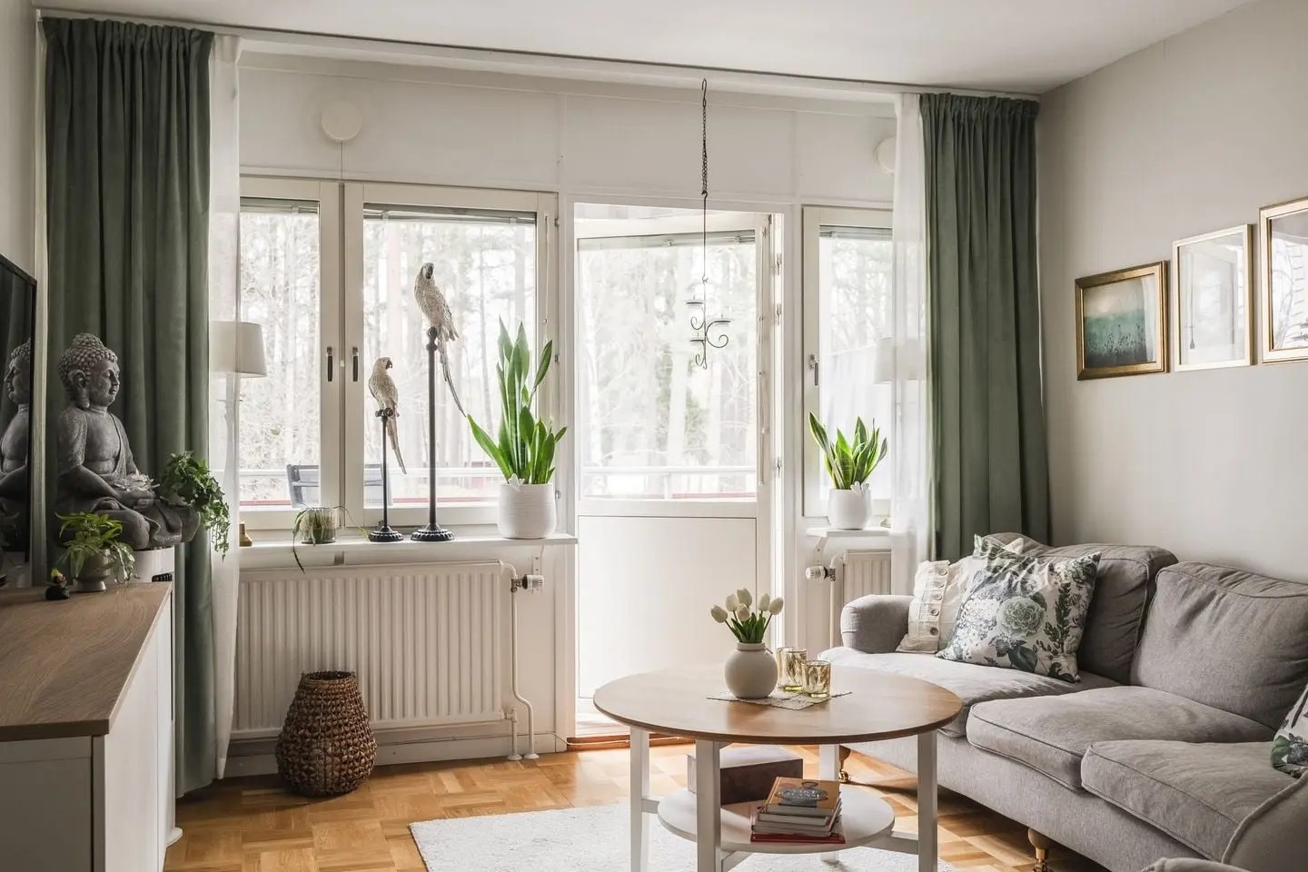 Lägenhet, Fältspatvägen 42, Gävle. Bild 1 av 22