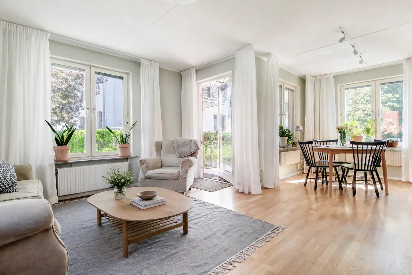 Lägenhet, Klappbryggan 21, Österåker. Bild 1 av 28