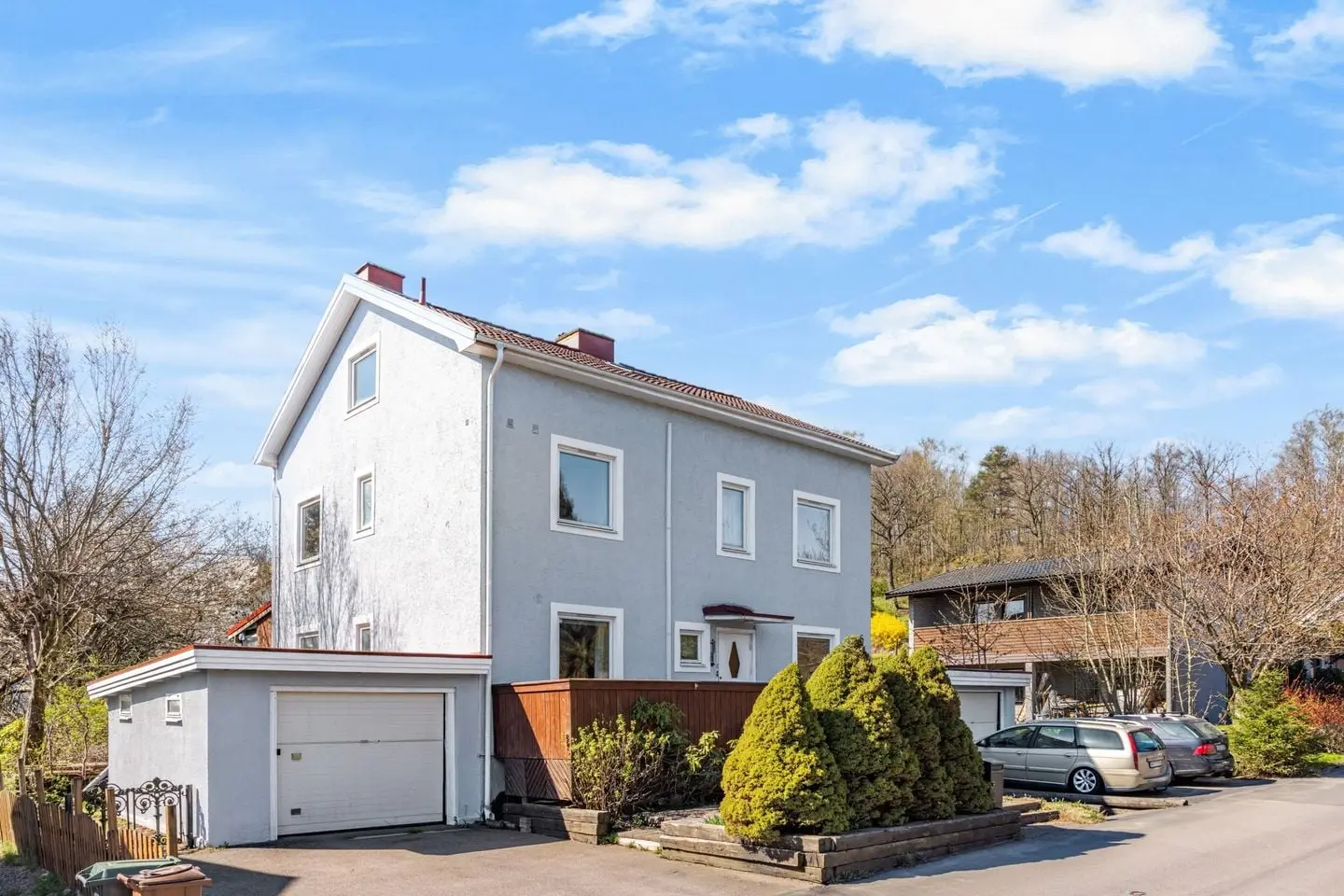 Villa, Rödkullegatan 6, Göteborg. Bild 1 av 43
