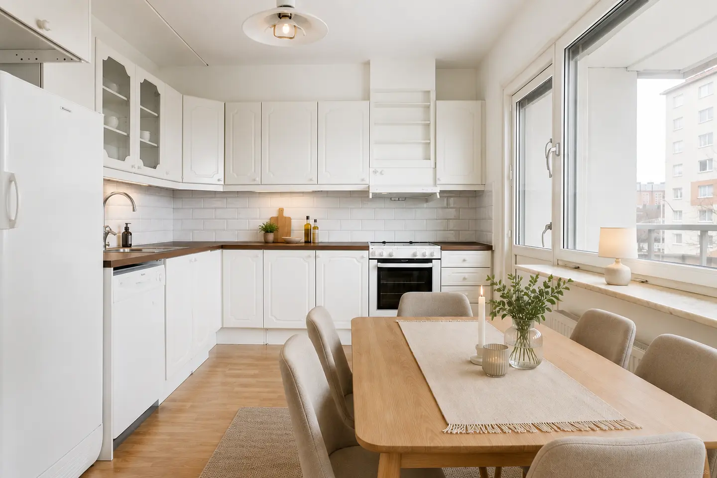 Lägenhet, Hampvägen 9, Botkyrka. Bild 1 av 27