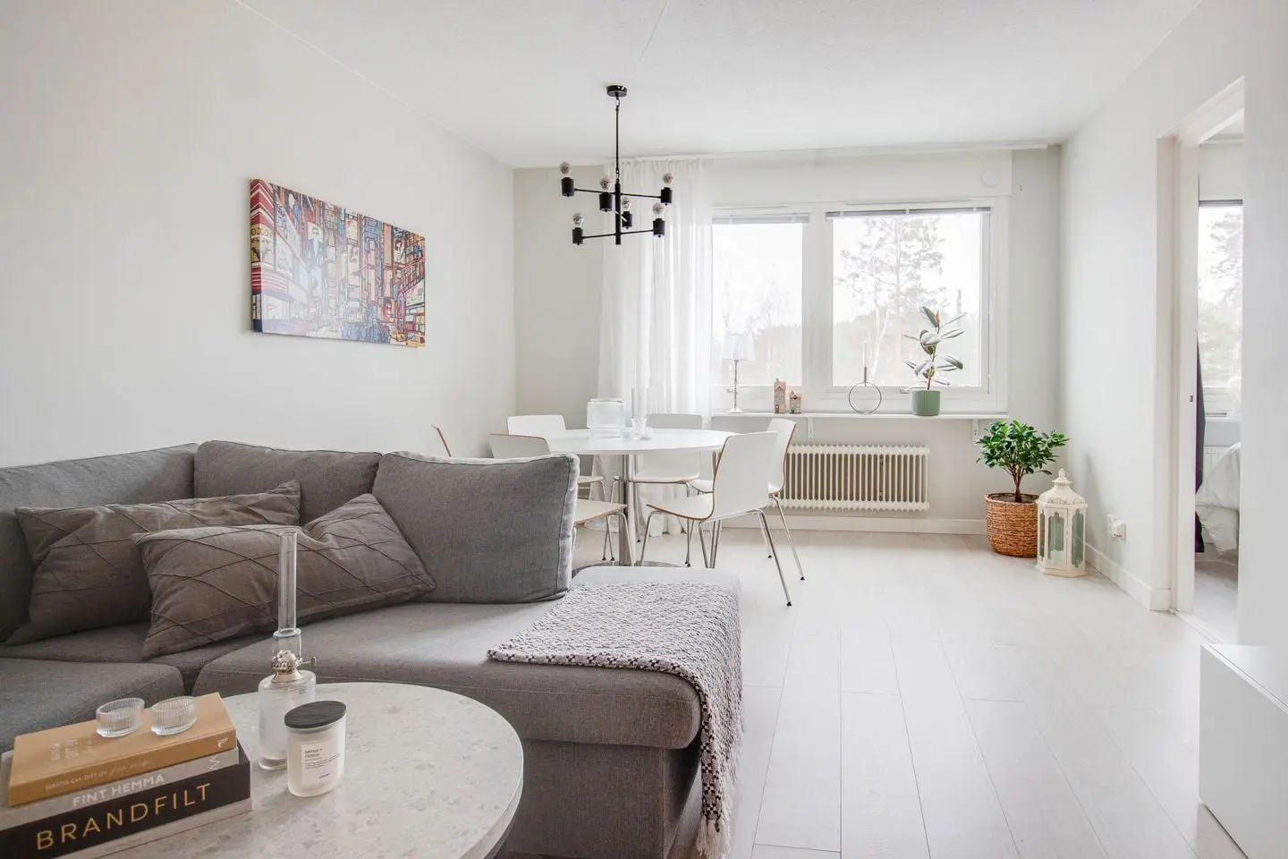 Lägenhet, Östra Bergsgatan 3A, Tranås. Bild 1 av 16