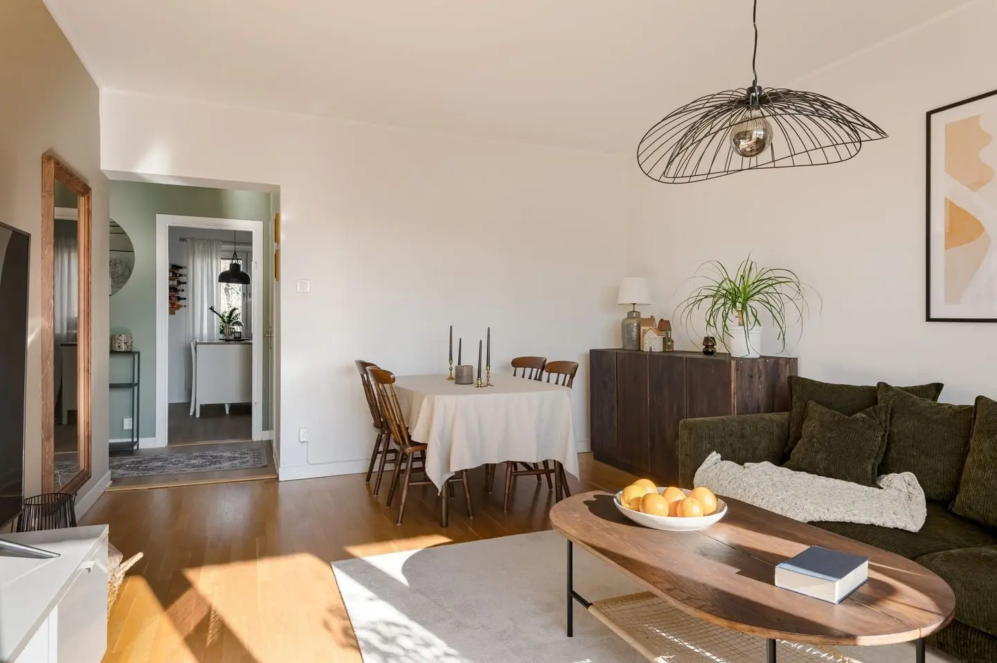 Lägenhet, Norra Herrgårdsgatan 86B, Motala. Bild 1 av 23