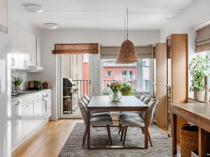 Image 1 of 20 of Kronovallsgatan 2