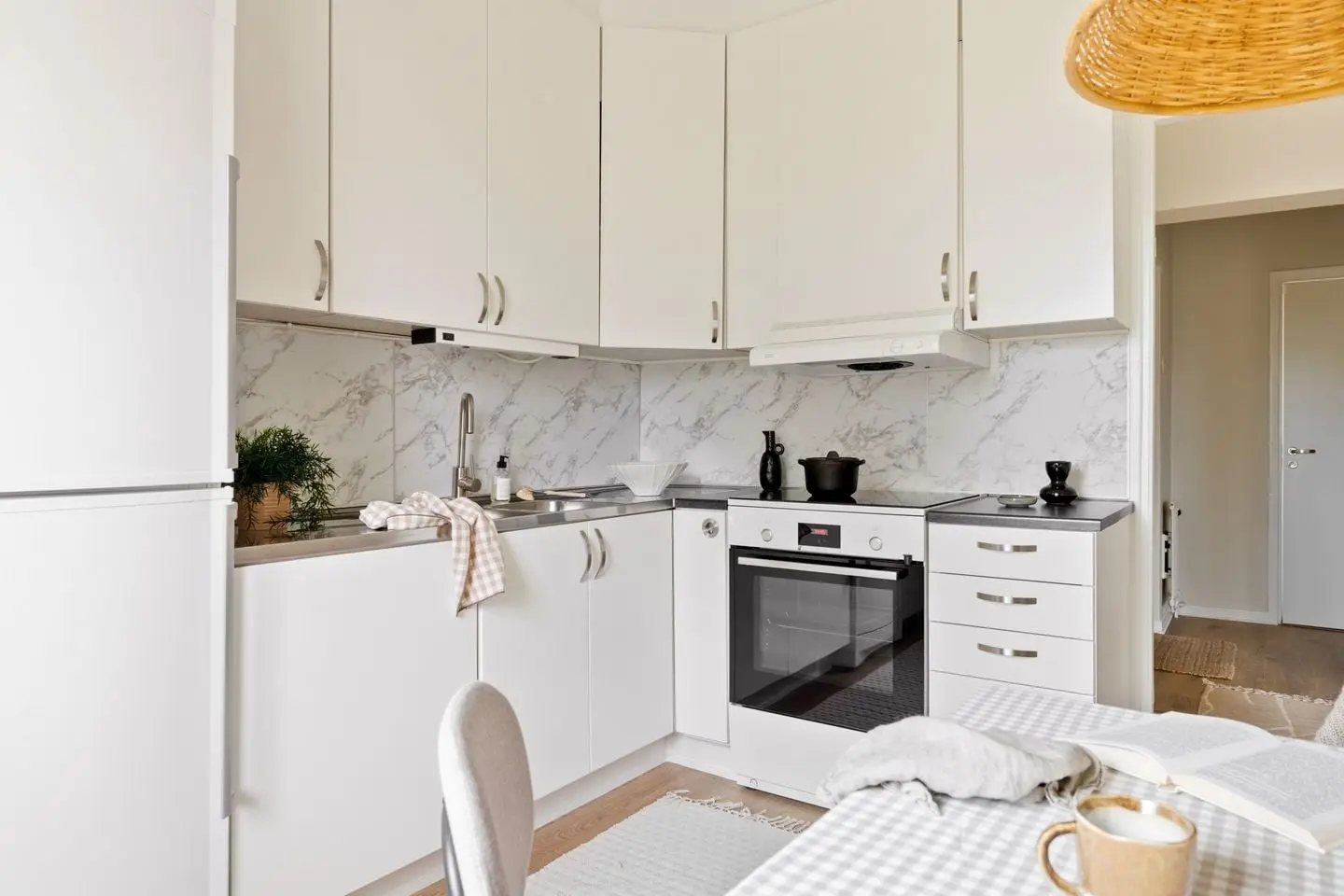 Apartment, Oterdahlsgatan 8C, Göteborg. Photo 1 of 23