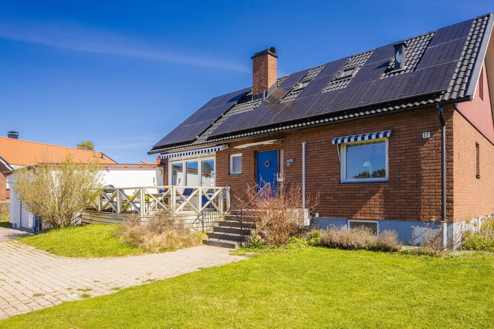 Villa, Fredengatan 17, Götene tätort. Bild 1 av 20