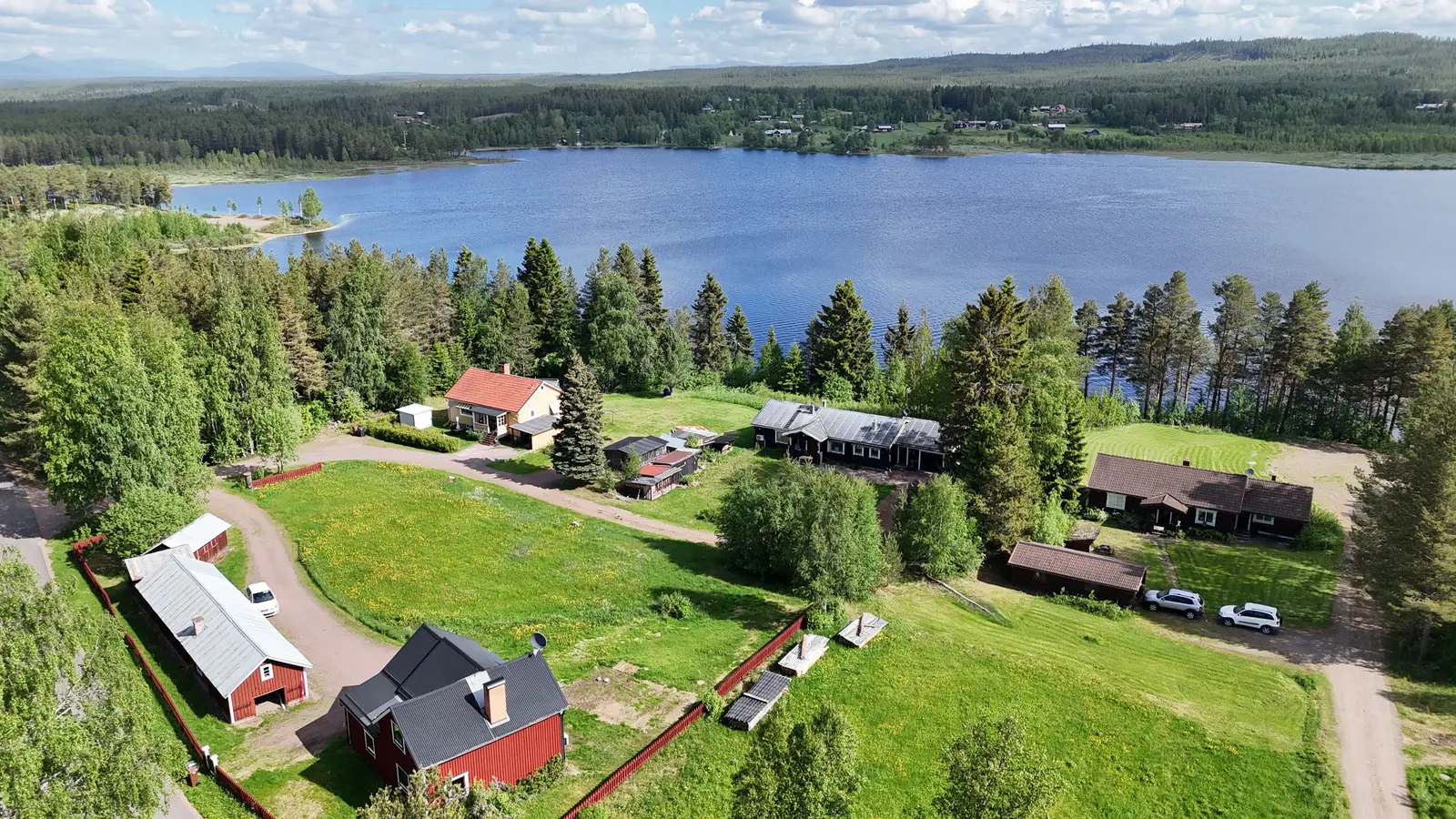 Villa, Sundvägen 20 & 22, Älvdalen. Bild 1 av 20