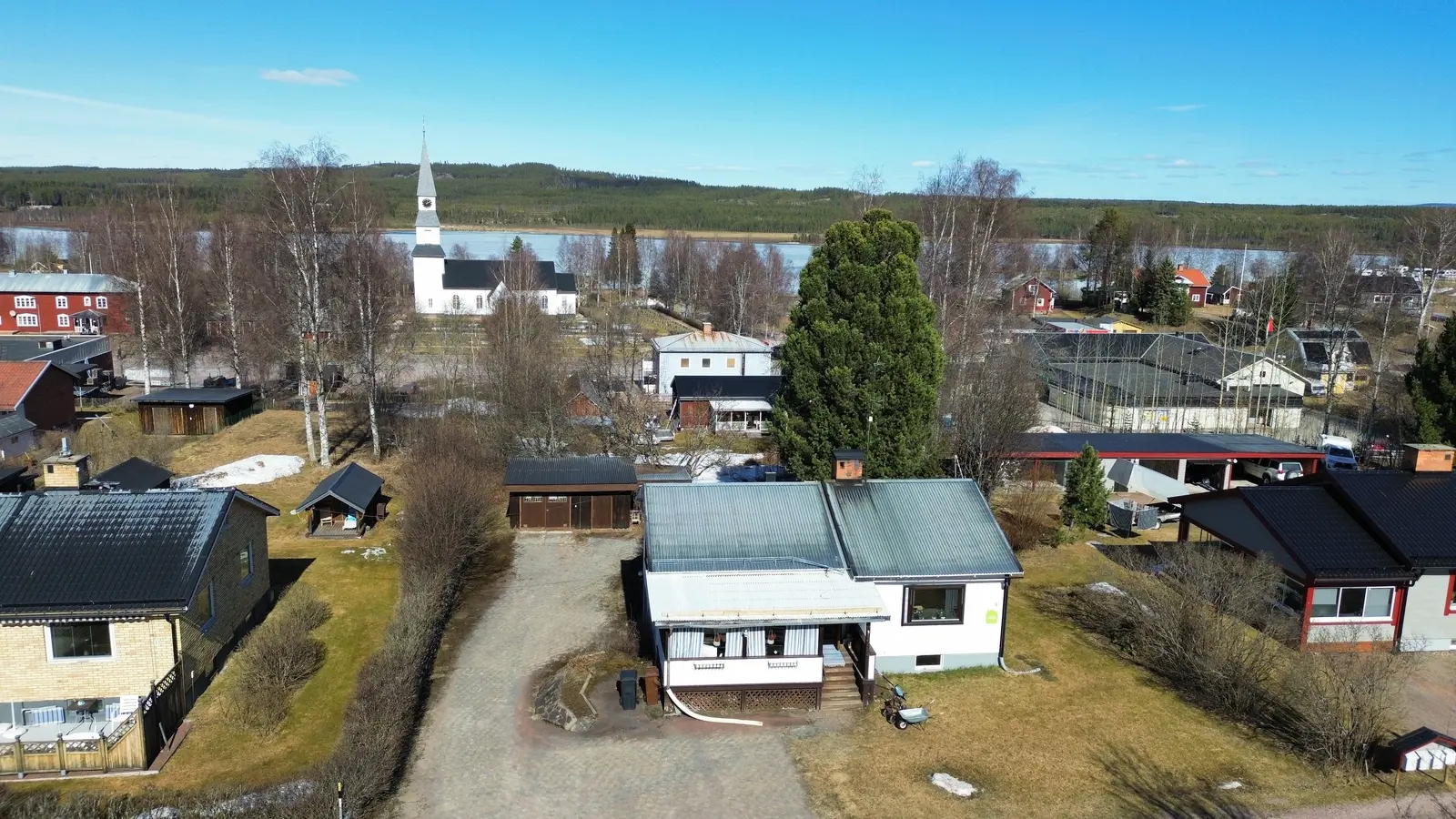 House, Bergslagsvägen 6, Älvdalen. Photo 1 of 20