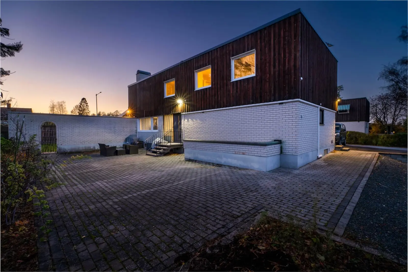 House, Granvägen 8A, Örebro. Photo 1 of 23