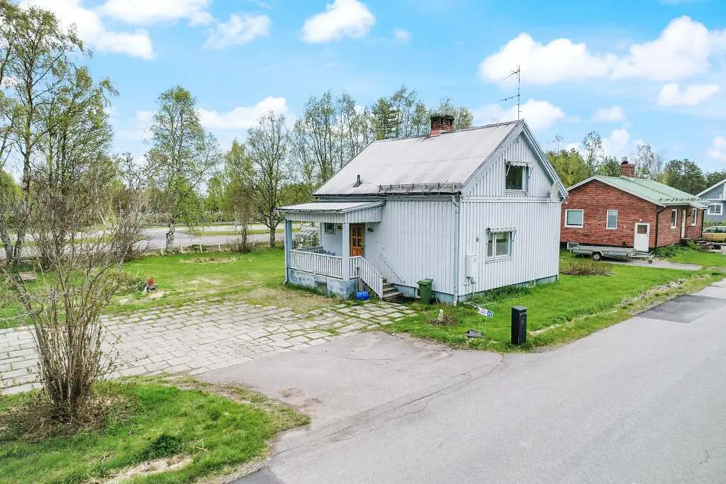 Villa, Krokvägen 6, Arjeplog. Bild 1 av 40