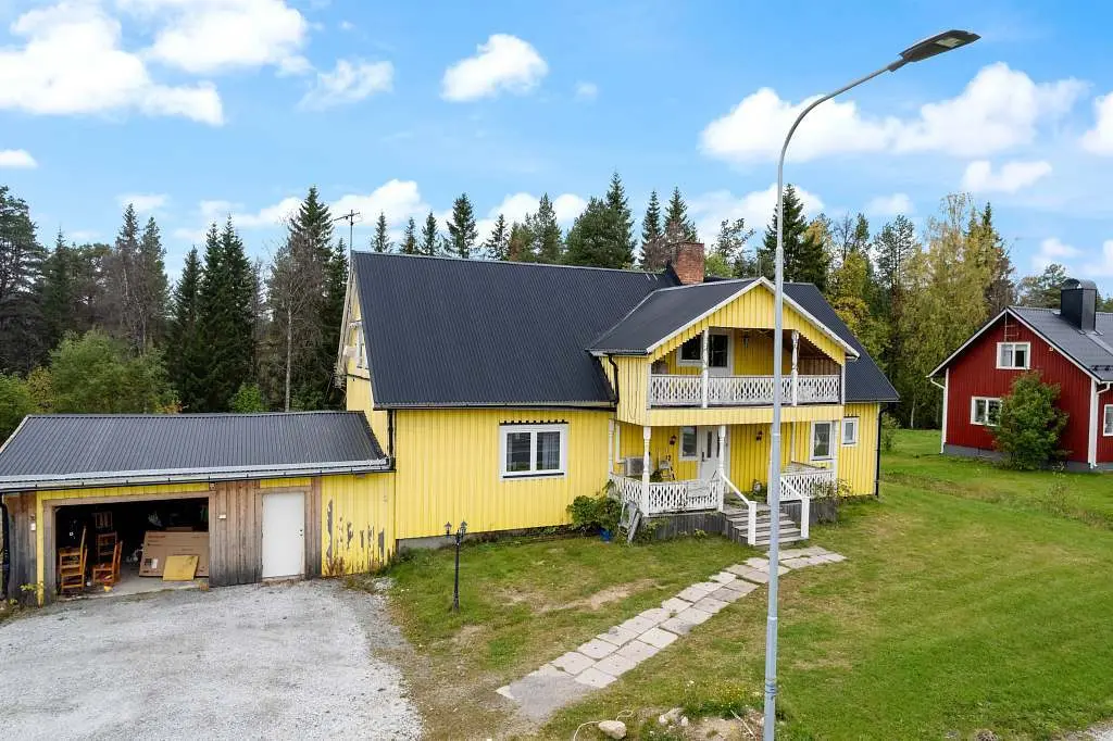 Villa, Kåbdalis 187, Jokkmokk. Bild 1 av 20