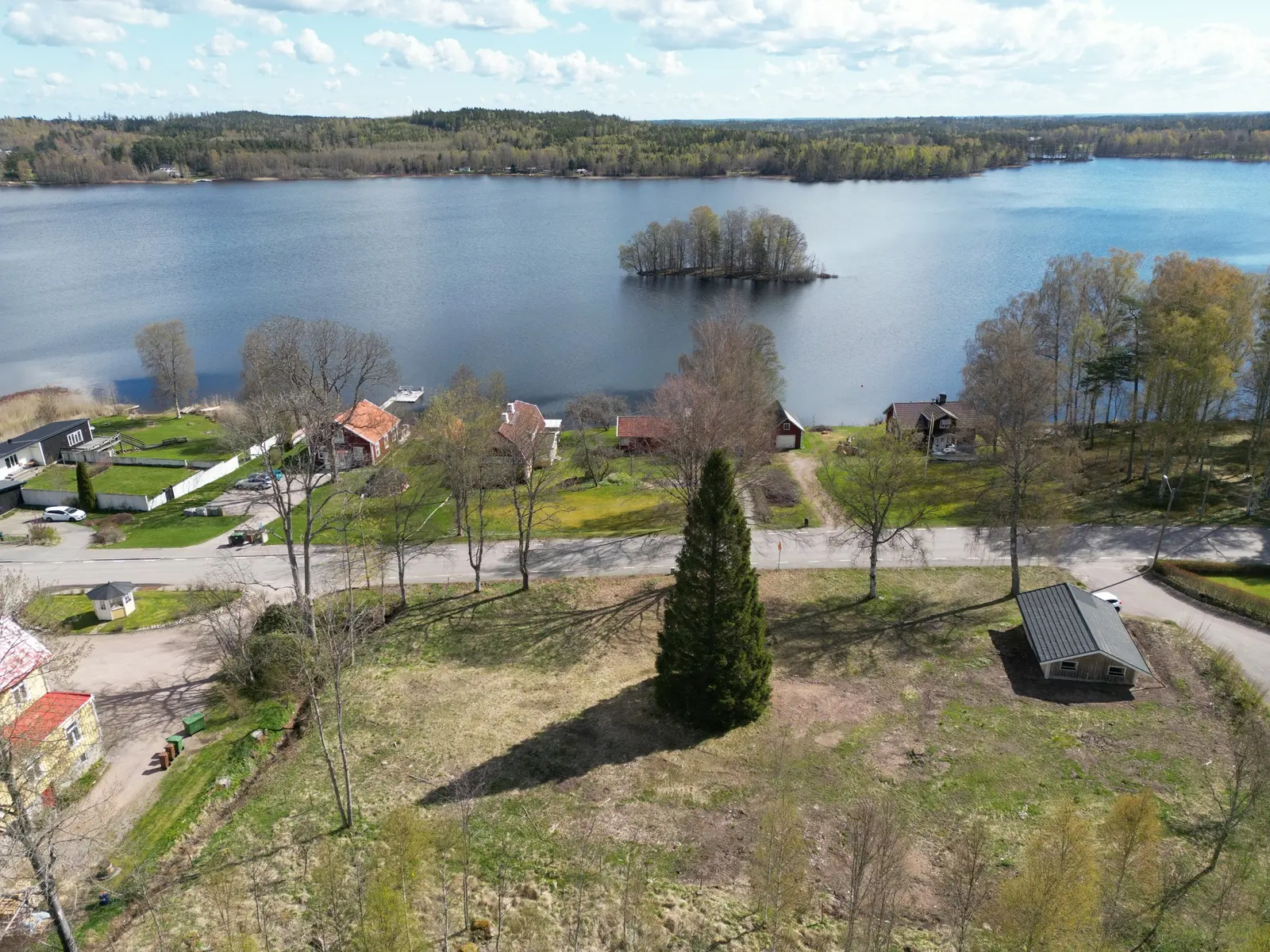 Bild 1 av 18 på Södra vägen 68A och 68 B