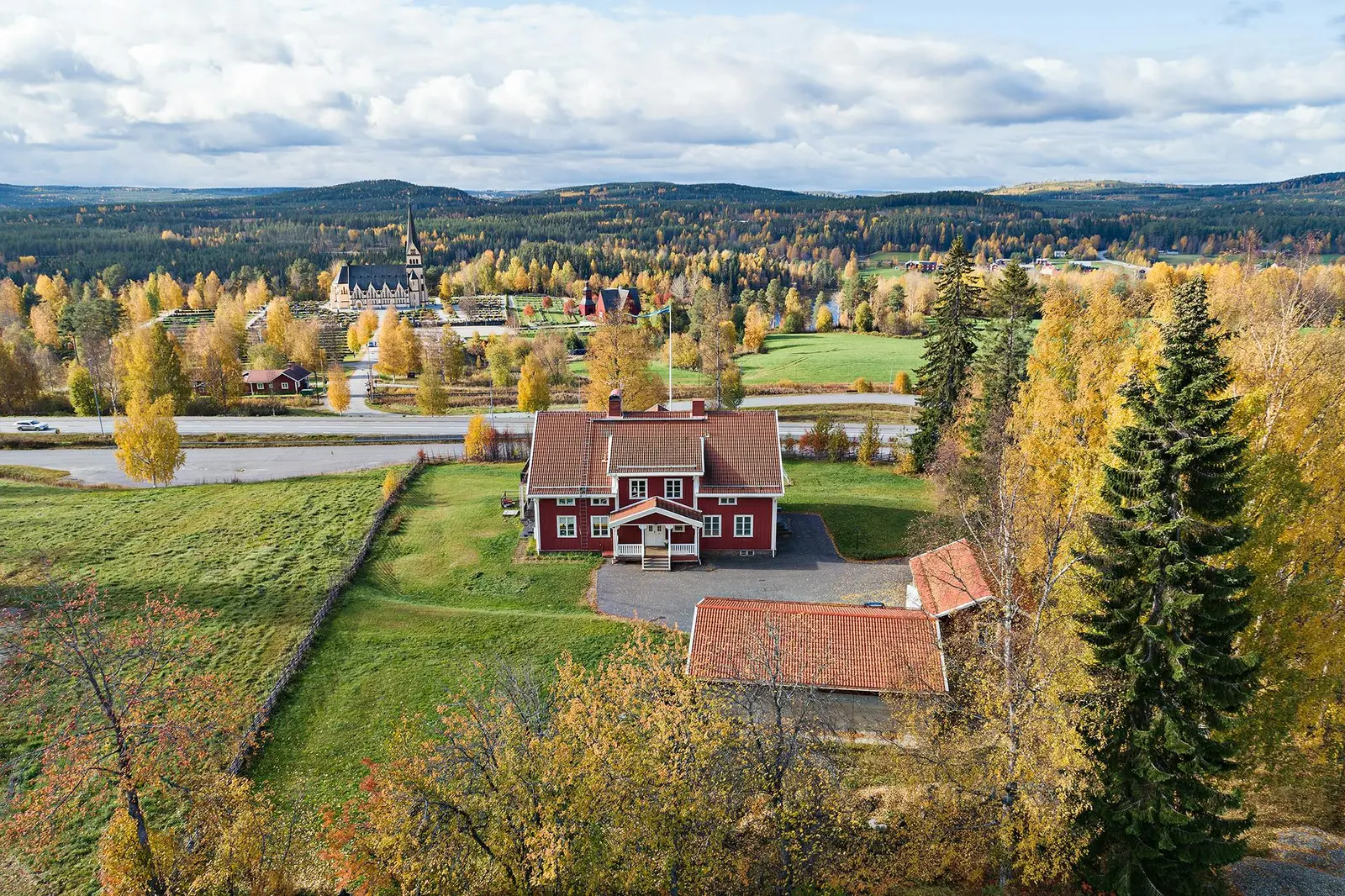 Image 1 of 20 of Häradsvägen 167
