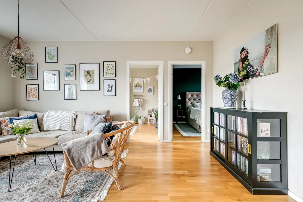 Bild 1 av 40 på Ljuragatan 2C