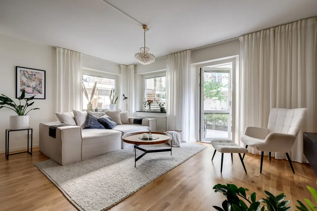 Bild 1 av 40 på Rodgagatan 6