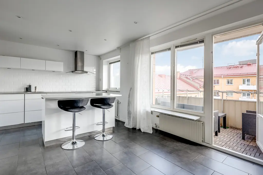 Image 1 of 40 of Skepparegatan 9D