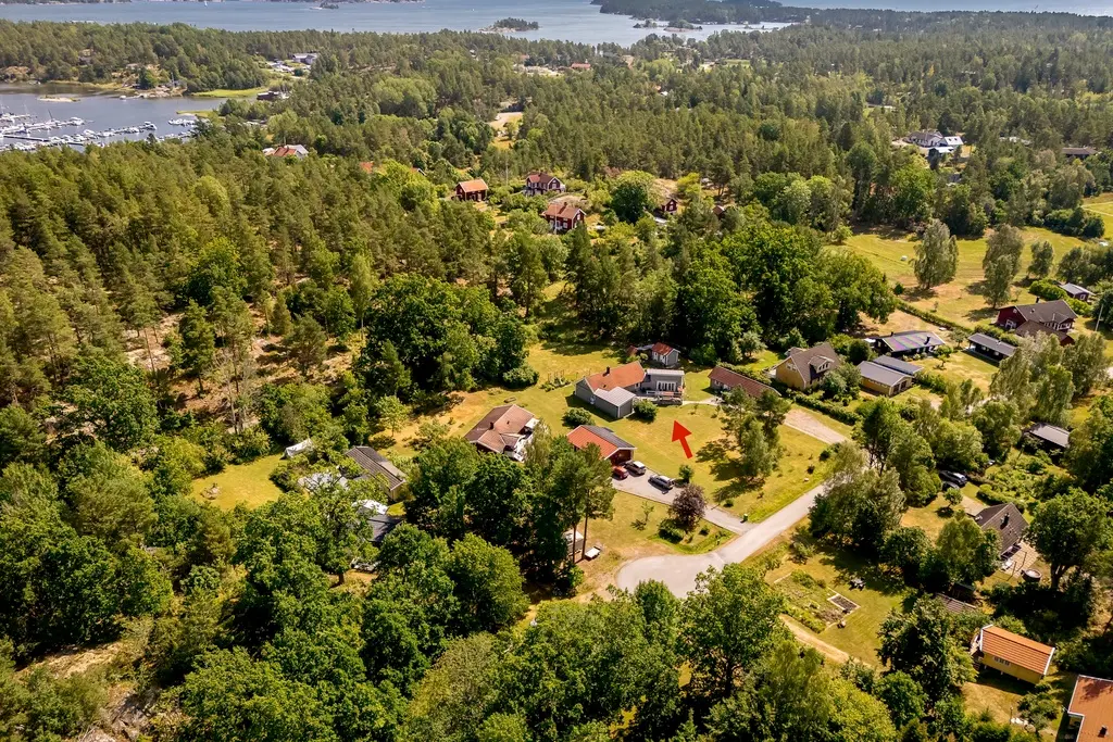Image 1 of 40 of Hagtäppevägen 163