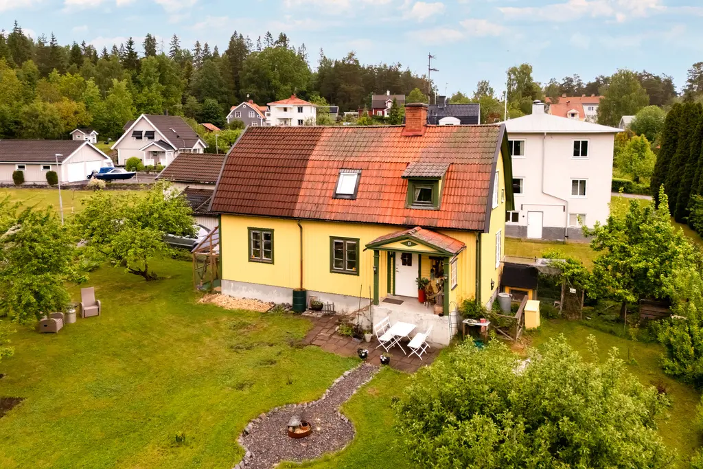 Bild 1 av 40 på Vallonvägen 8