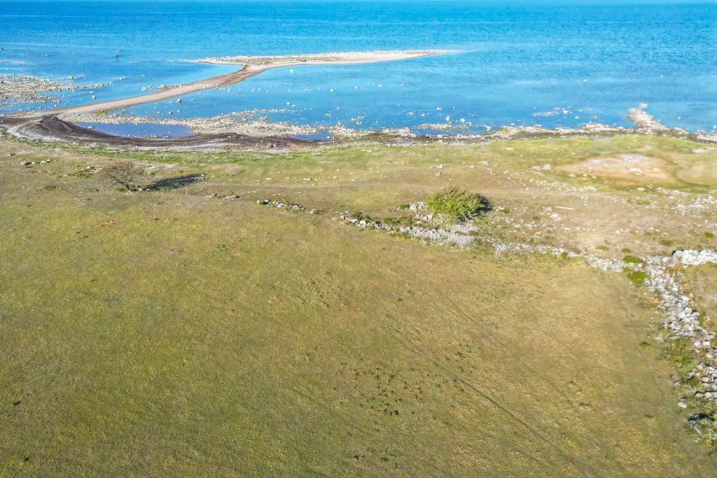 Image 1 of 40 of Sanda Runne 809Q