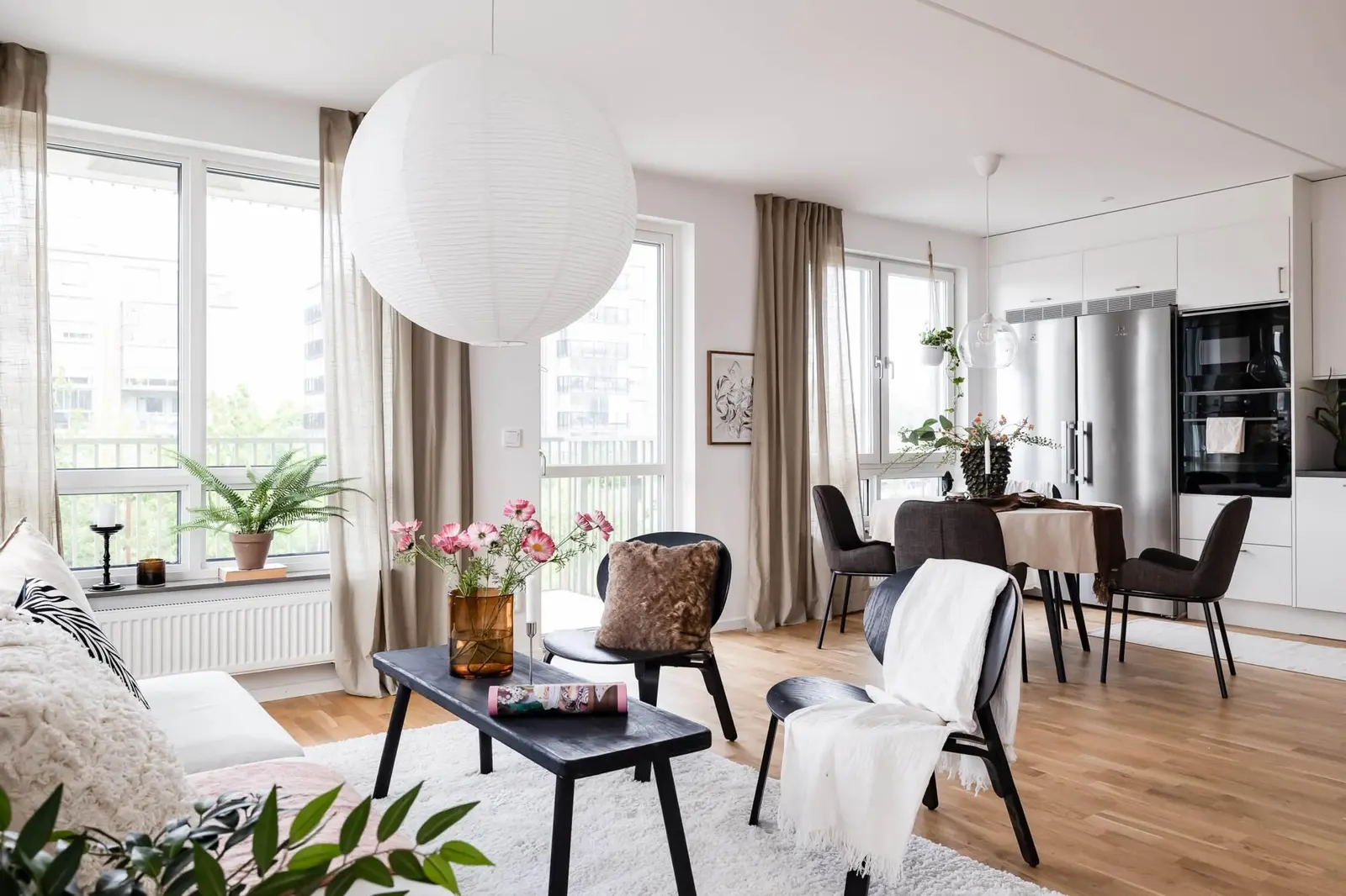 Lägenhet, Lykttändargatan 5, Centralt Öster, Örebro. Bild 1 av 35