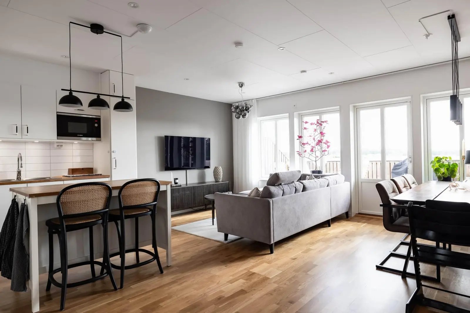 Semi-detached/terraced, Nästegårdsvägen 54A, Lillån, Örebro. Photo 1 of 35