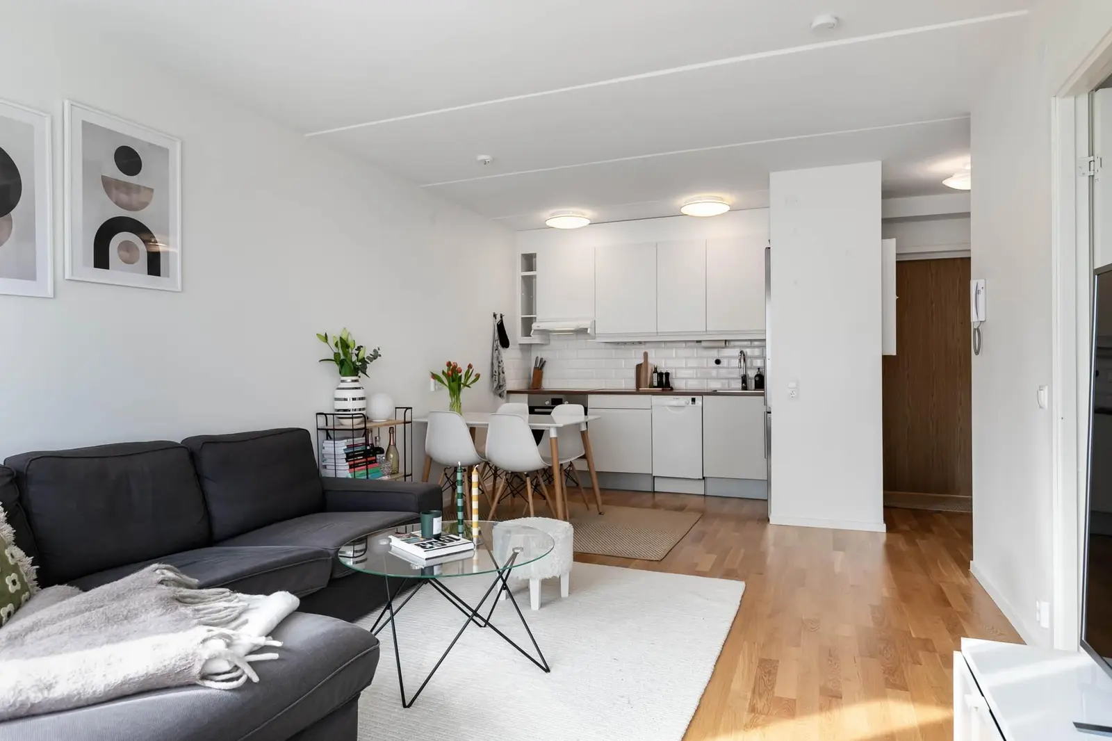 Lägenhet, Björkmansgatan 6, Almby, Örebro. Bild 1 av 20