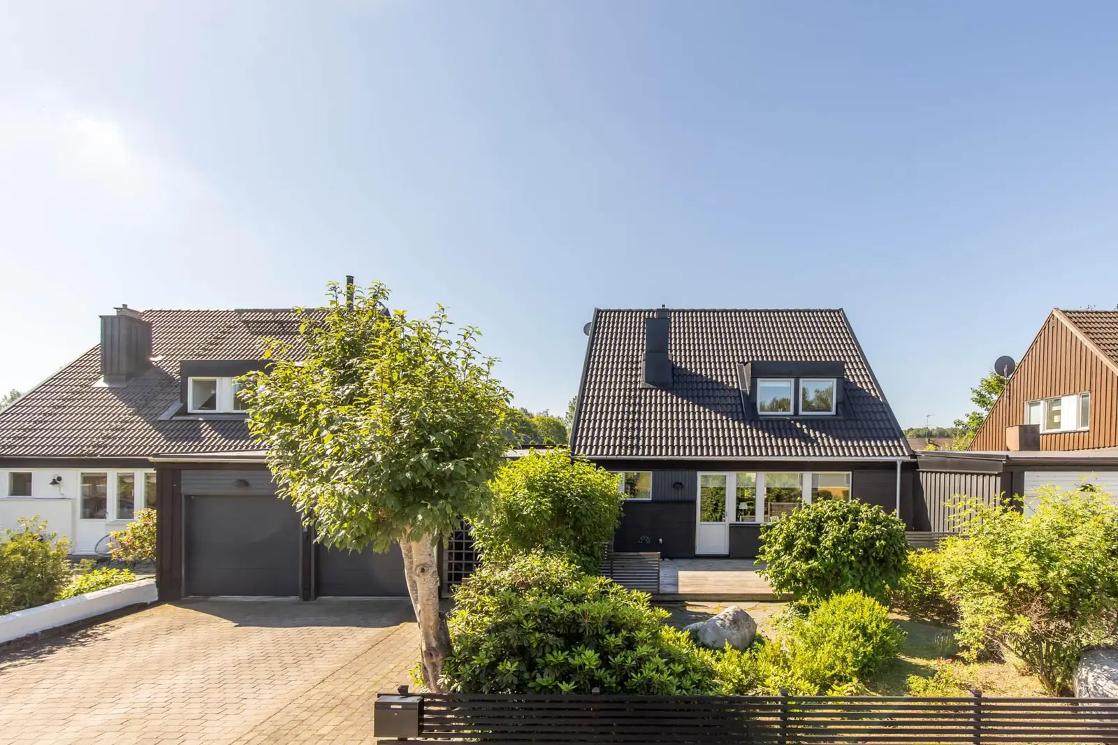 Semi-detached/terraced, Fjärilsvägen 20, Adolfsberg, Örebro. Photo 1 of 40