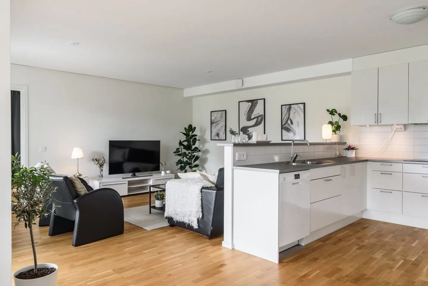Lägenhet, Välluddevägen 7B, Växjö. Bild 1 av 21