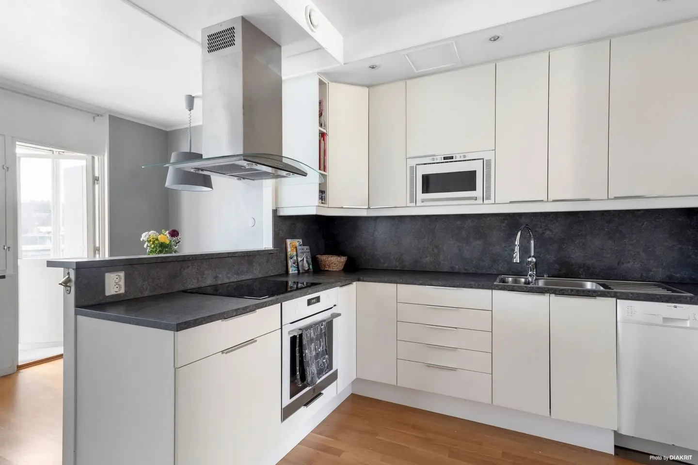 Apartment, Lerum Andersvägen 82, Lerum. Photo 1 of 18