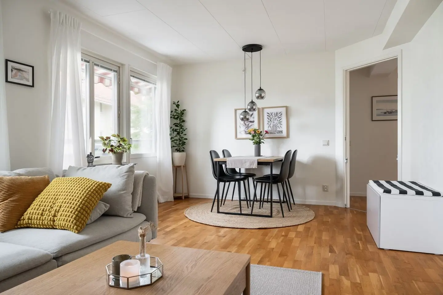 Bild 1 av 25 på Sofiebergsvägen 11