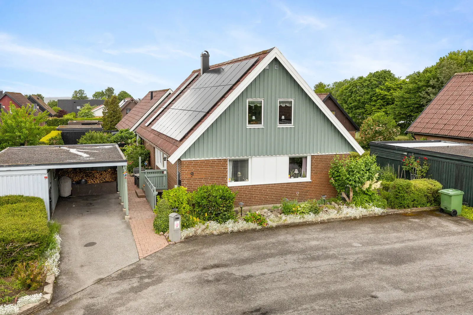 Bild 1 av 20 på Andvägen 9