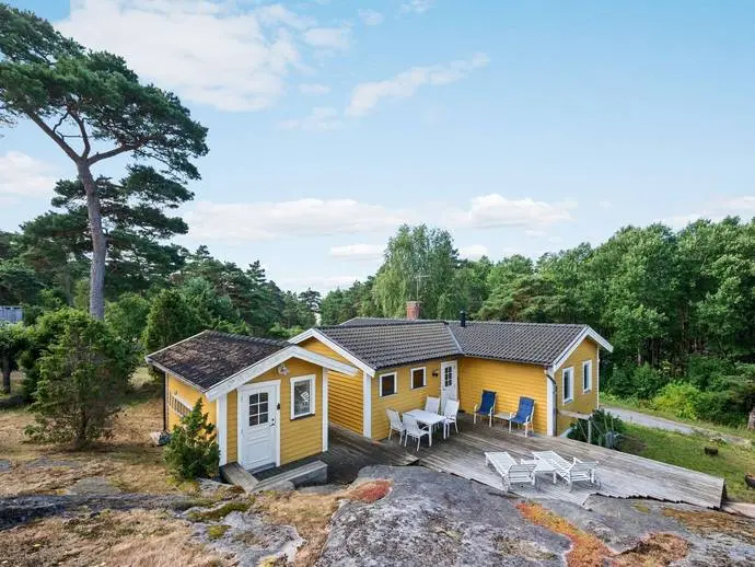Bild 1 av 20 på Mjölkeröd 114