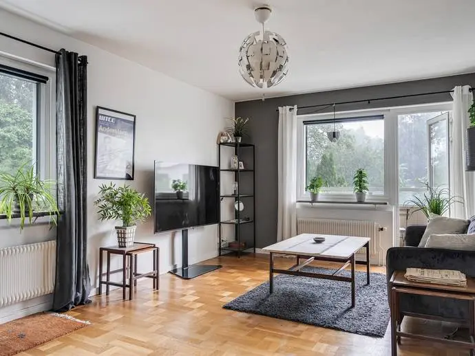 Lägenhet, Zettervalls väg 3. Bild 1 av 16