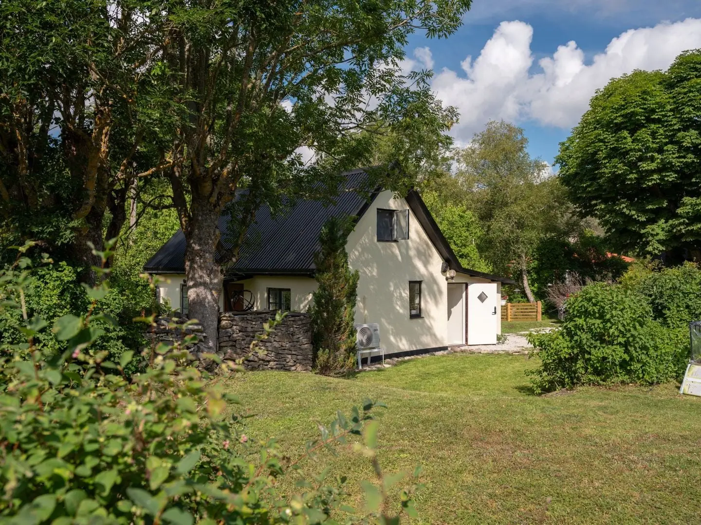 Villa, Othem Österby 639, Gotland. Bild 1 av 25