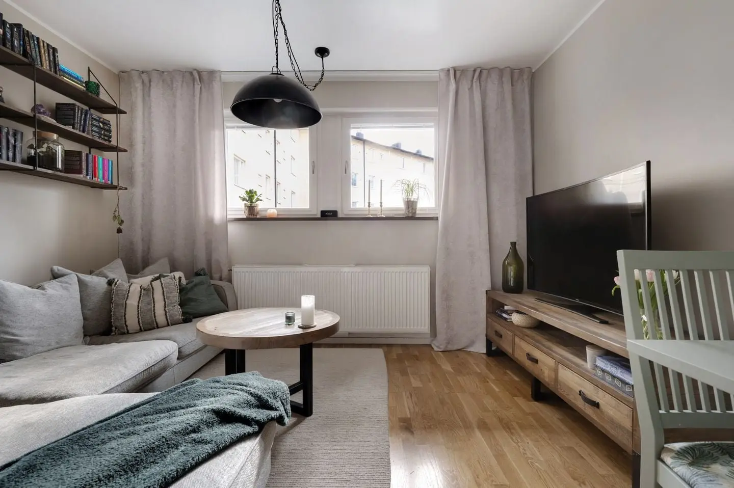 Apartment, Harpsundsvägen 157, Stockholm. Photo 1 of 15