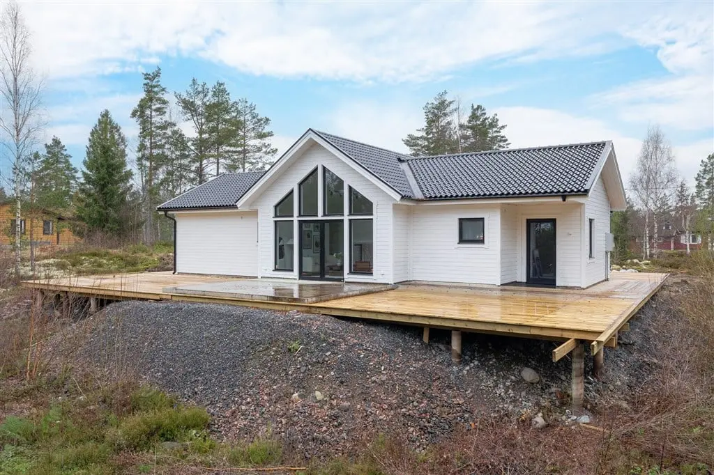 Image 1 of 30 of Enbärsvägen 6
