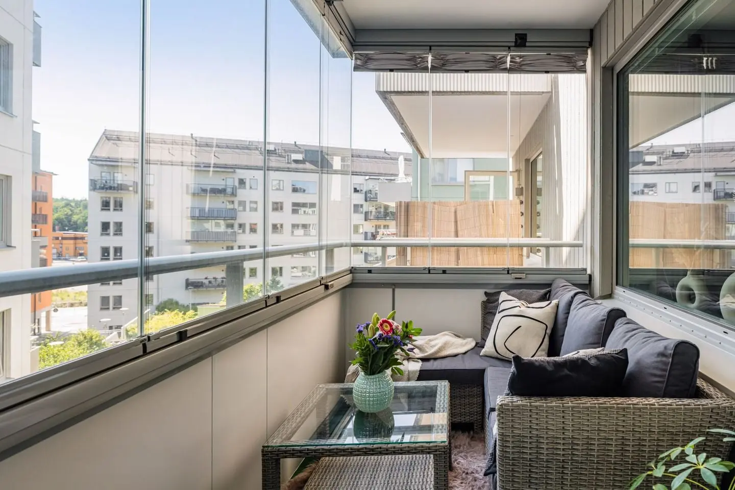 Lägenhet, Förrådsvägen 22, Huddinge. Bild 1 av 14