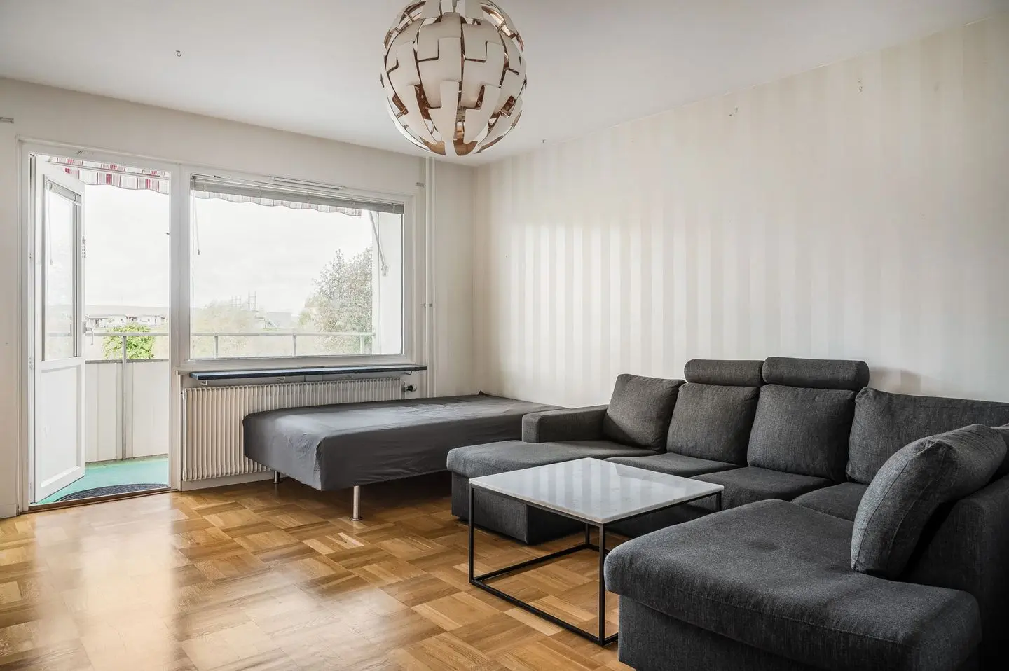 Bild 1 av 21 på Bokgatan 12