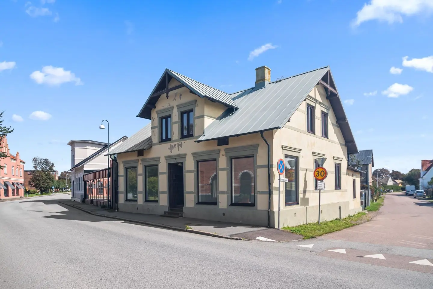 Bild 1 av 30 på Bruksgatan 30