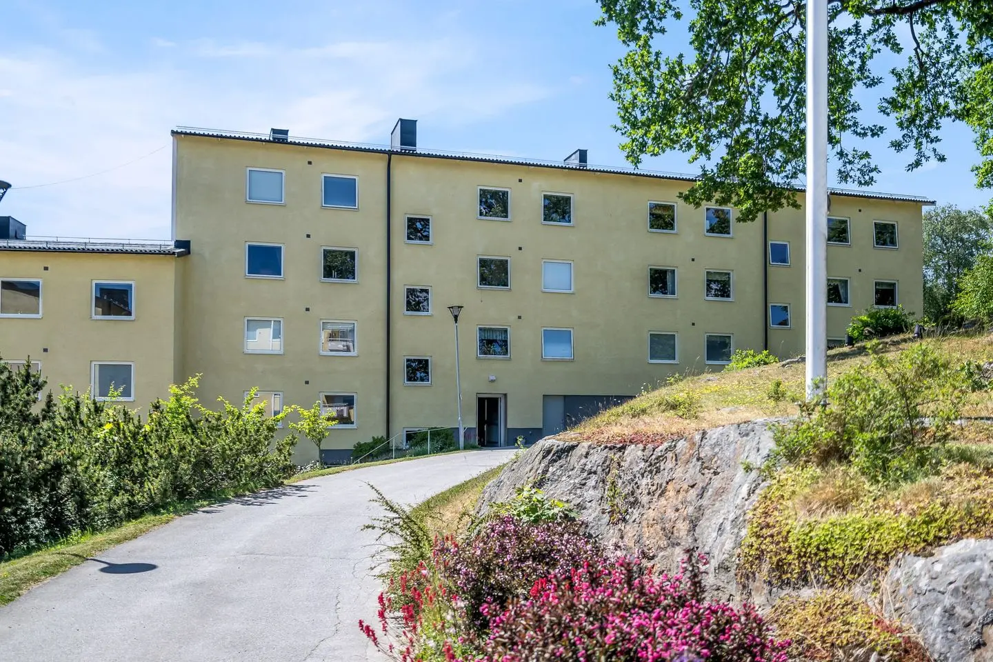 Bild 1 av 12 på Järnvägsgatan 26B