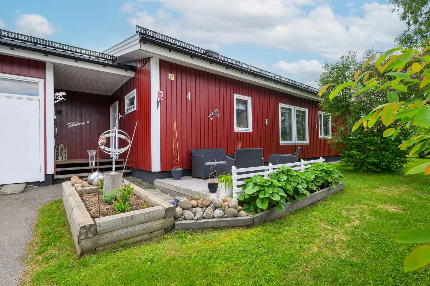 Bild 1 av 43 på Tallvägen 4