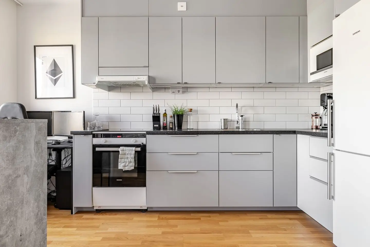 Lägenhet, Rosenapelgatan 35, Göteborg. Bild 1 av 29