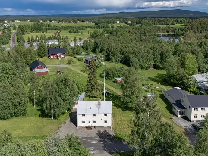 House, Stationsvägen 28. Photo 1 of 20