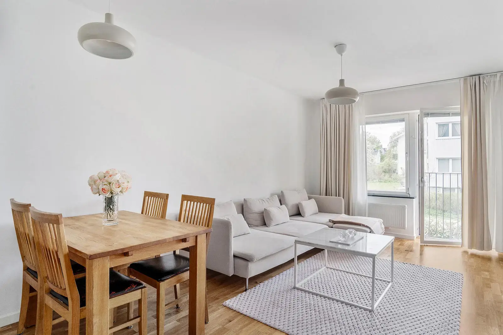 Apartment, Litteraturgatan 218. Photo 1 of 12