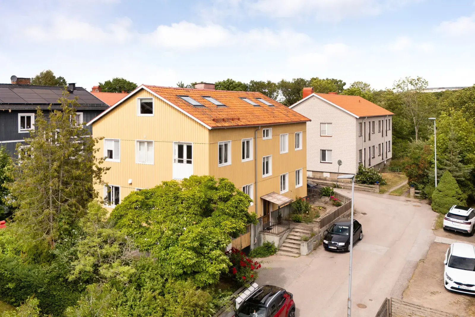 Image 1 of 20 of Lindesnäsvägen 28