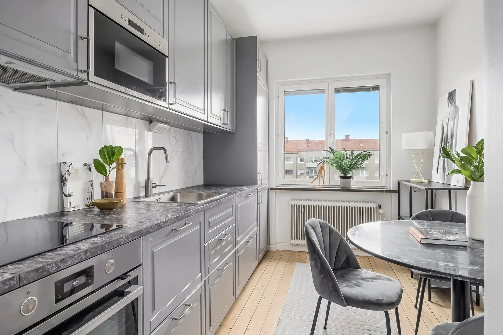 Lägenhet, Birger Jarlsgatan 28B. Bild 1 av 20