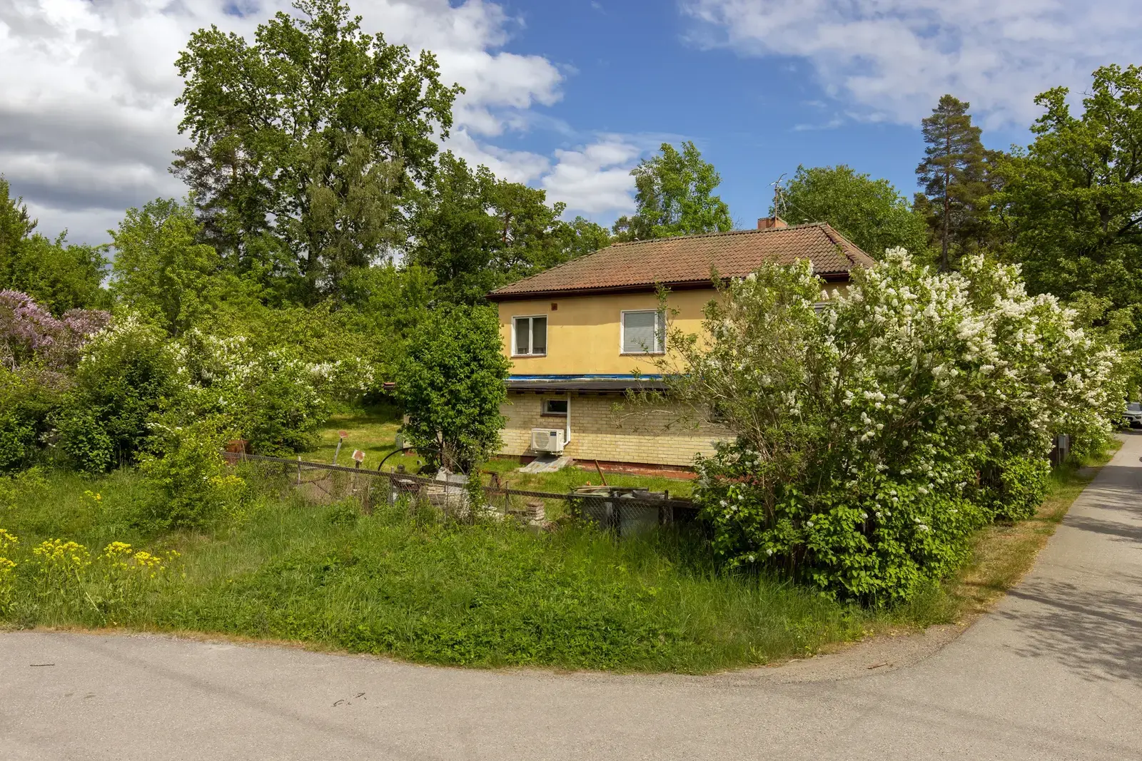 Villa, Rödhakevägen 1, Nacka. Bild 1 av 12