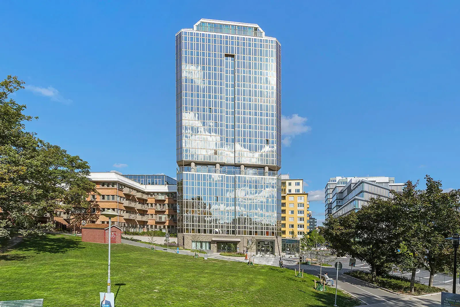 Lägenhet, Parkvägen 2, Solna. Bild 1 av 6