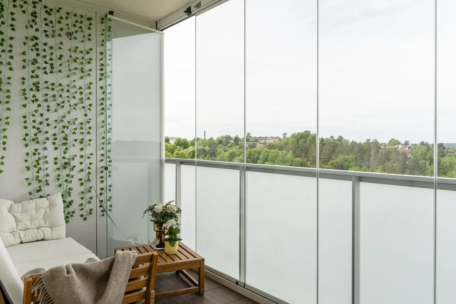 Apartment, Ekholmsvägen 301. Photo 1 of 20