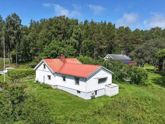 House, Kolmyrvägen 6. Photo 1 of 20