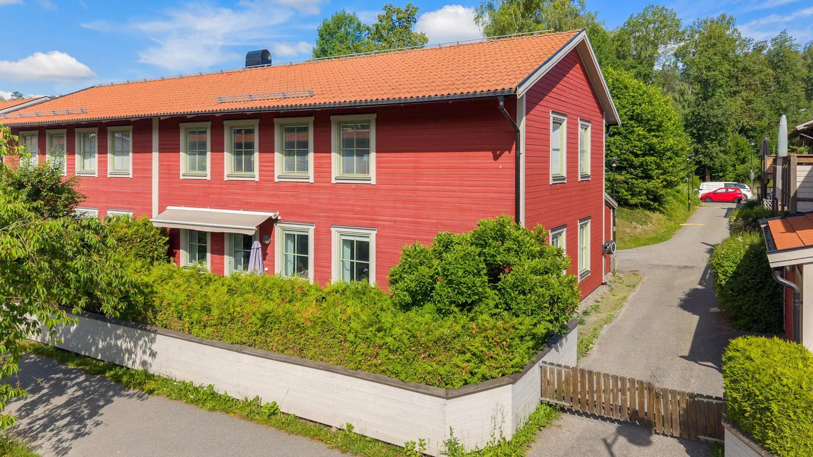 Bild 1 av 20 på Plommonvägen 12A